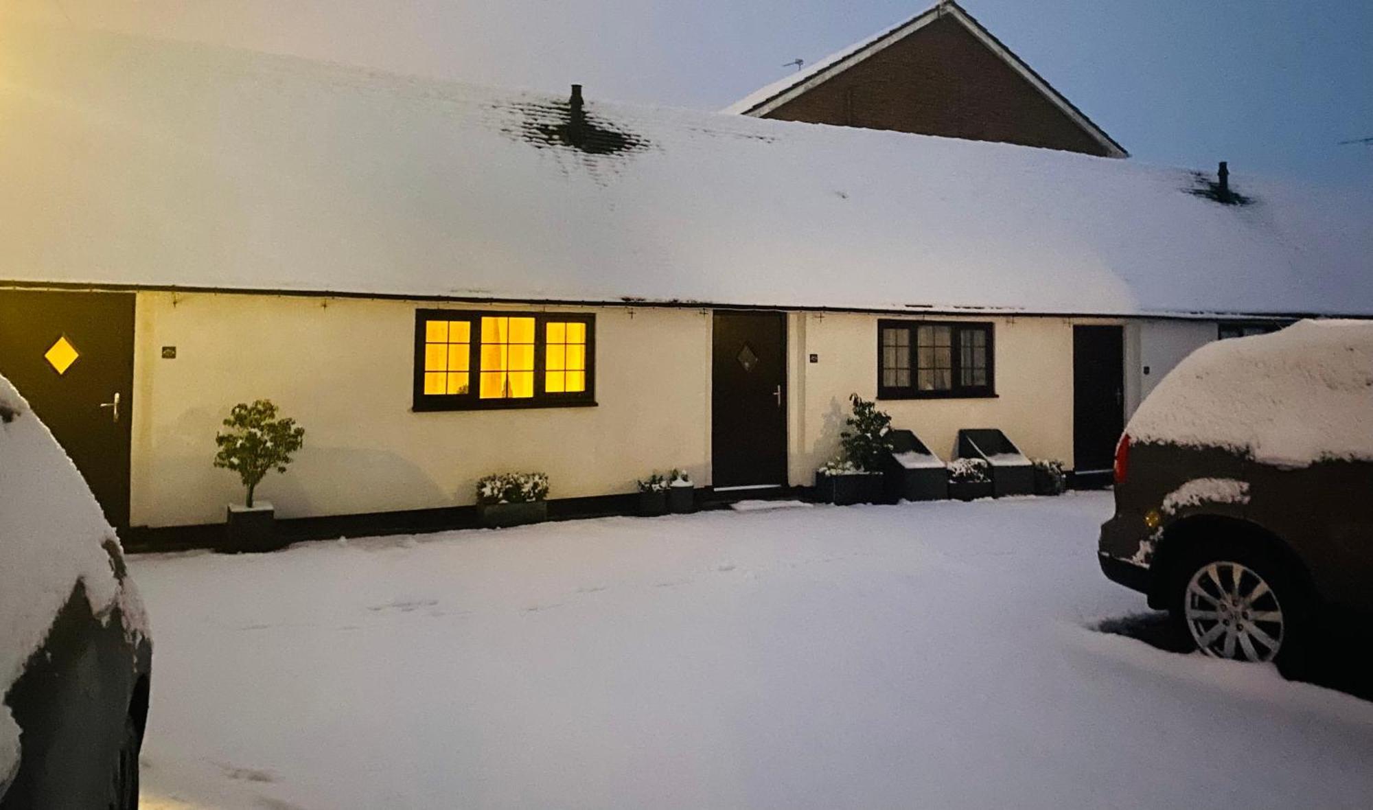 Little Park Holiday Homes Self Catering Cottages 1 & 2 Bedrooms Available Close To Tutbury Castle Exterior foto
