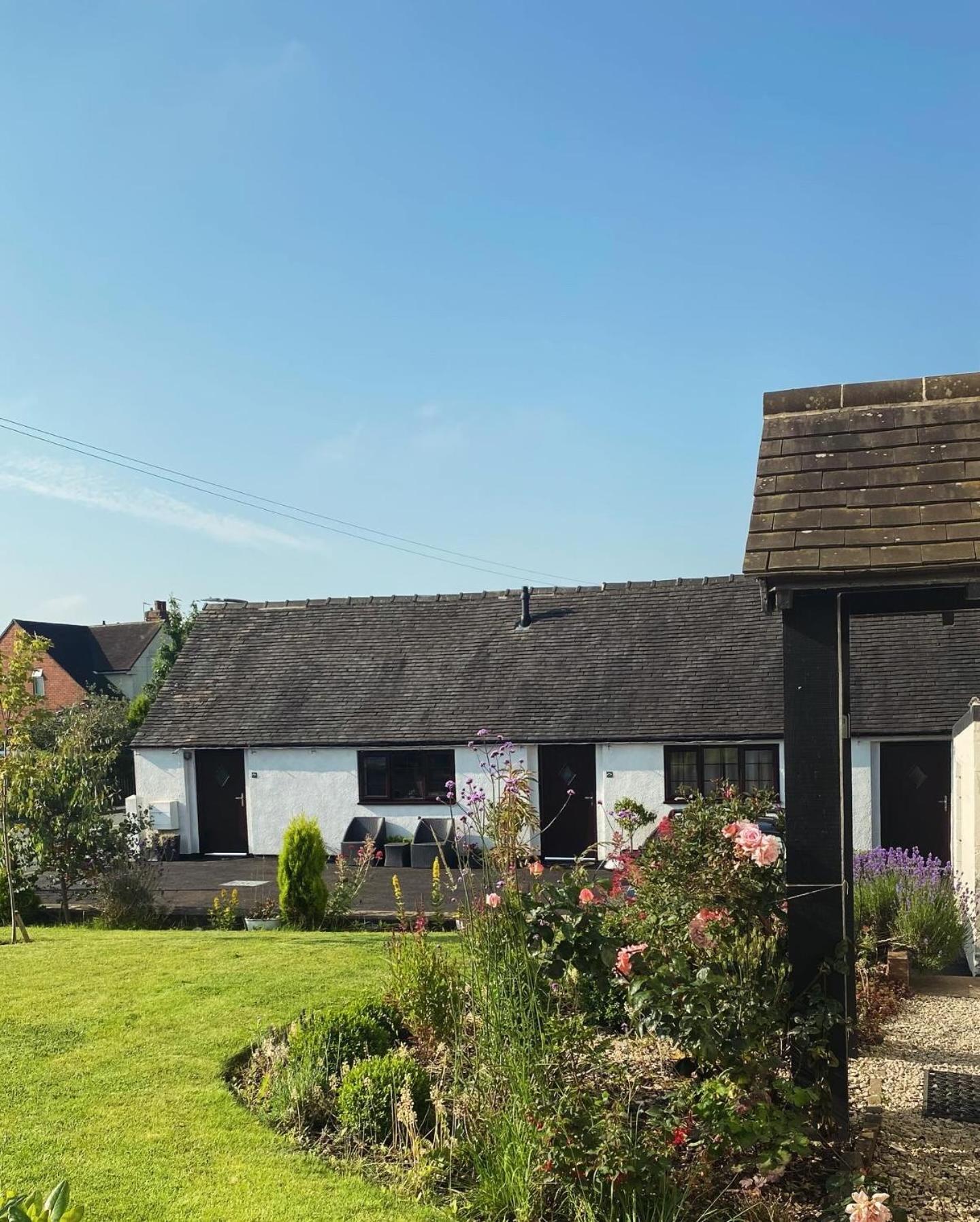 Little Park Holiday Homes Self Catering Cottages 1 & 2 Bedrooms Available Close To Tutbury Castle Exterior foto